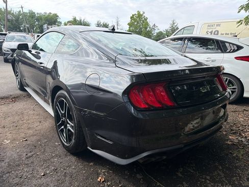 Used 2023 Ford Mustang GT RWD image 3
