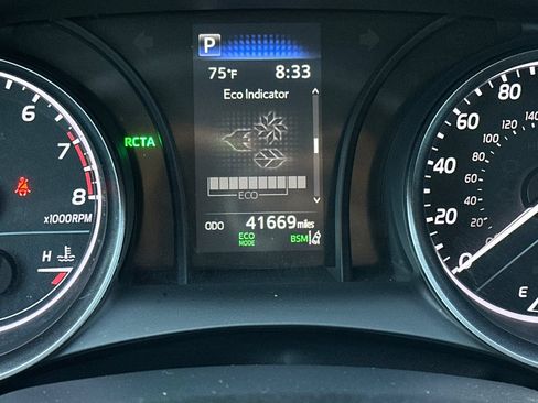 Used 2024 Toyota Camry SE FWD image 25