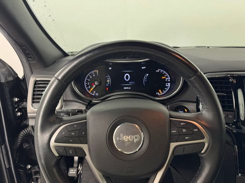 Used 2019 Jeep Grand Cherokee Altitude image 23