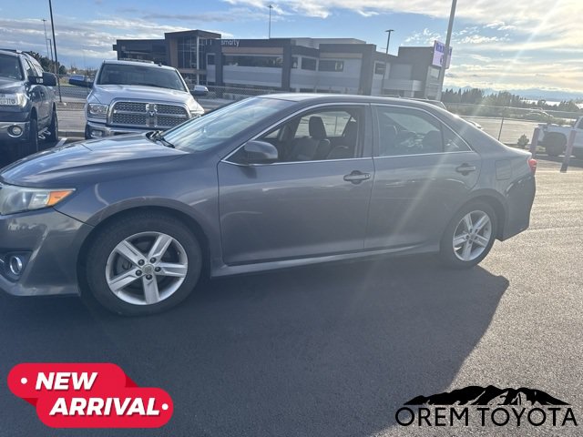 Used 2014 Toyota Camry SE FWD image 7