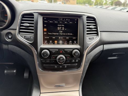 Used 2015 Jeep Grand Cherokee Altitude AWD/4WD image 8
