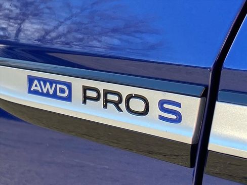 Used 2021 Volkswagen ID.4 Pro S image 4