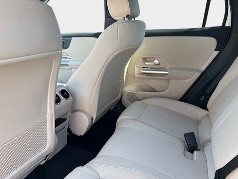 Certified 2025 Mercedes-Benz GLA 250 image 15