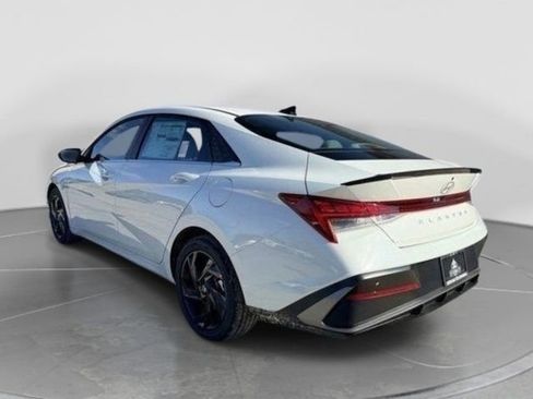 New 2026 Hyundai Elantra SEL Sport Premium FWD image 4
