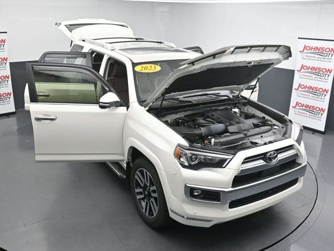 Used 2023 Toyota 4Runner Limited AWD/4WD image 40