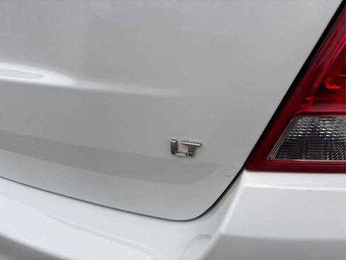 Used 2019 Chevrolet Trax LT w/ LT Convenience Package image 14