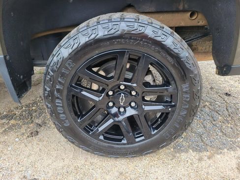 Used 2023 Chevrolet Silverado 1500 Custom Trail Boss image 7