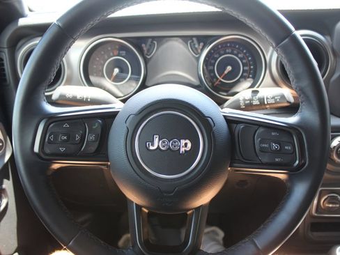 Used 2018 Jeep Wrangler Unlimited Sport S AWD/4WD image 26