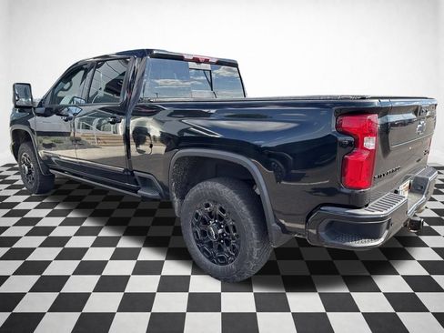 Used 2024 Chevrolet Silverado 2500 High Country w/ High Country Premium Package AWD/4WD image 11