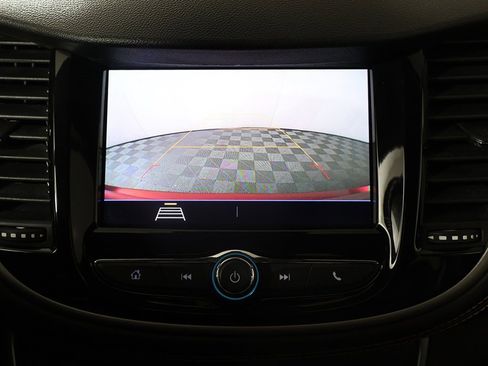 Used 2020 Chevrolet Trax LT image 36