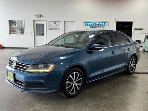Used 2017 Volkswagen Jetta SE FWD image 23