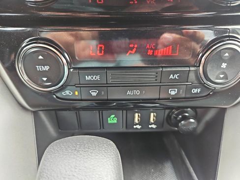 Used 2024 Mitsubishi Eclipse Cross LE AWD/4WD image 32