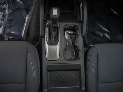 Used 2023 Nissan Frontier SV w/ Technology Package image 26