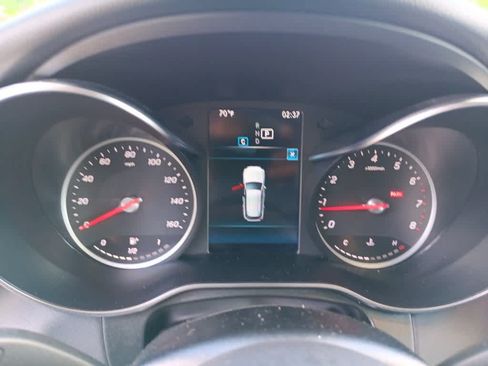 Used 2022 Mercedes-Benz GLC 300 4MATIC image 10