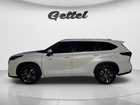 Used 2021 Toyota Highlander XLE FWD image 8