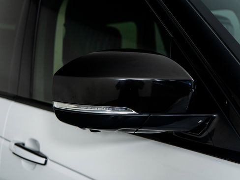 Used 2020 Land Rover Range Rover Long Wheelbase Autobiography image 26