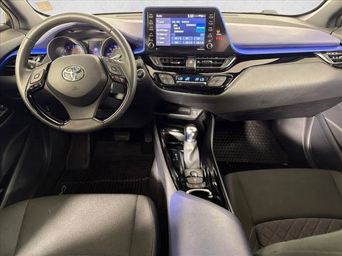 Used 2020 Toyota C-HR XLE FWD image 22