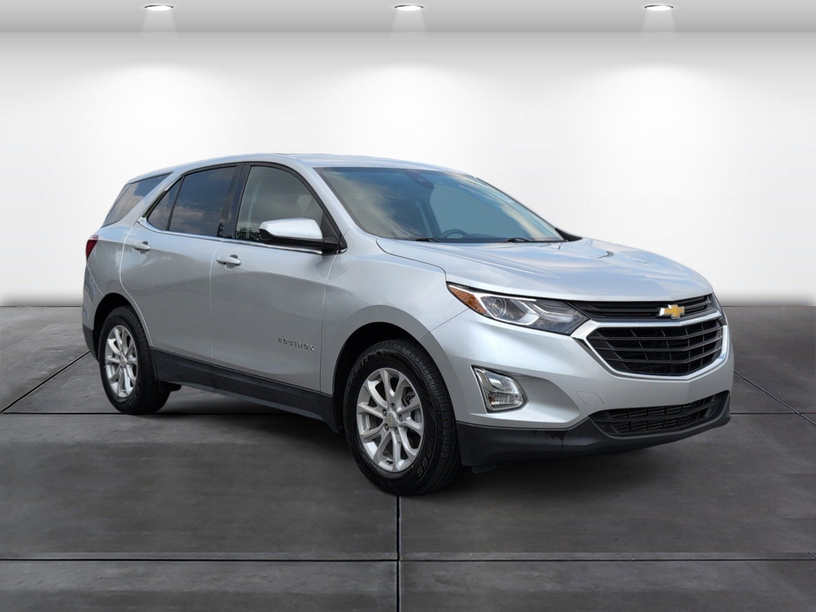 Used 2020 Chevrolet Equinox LT FWD image 2