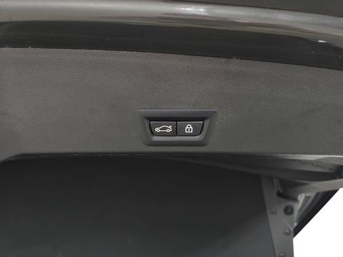 Used 2023 BMW XM AWD/4WD image 10