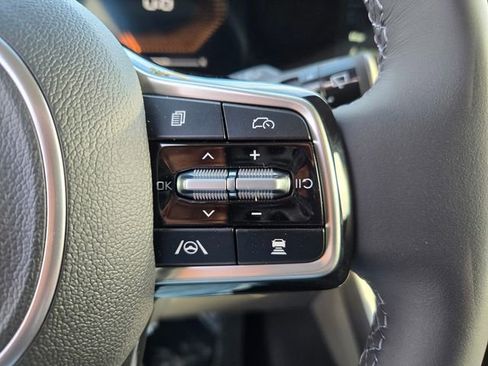 New 2026 Kia Carnival EX image 14