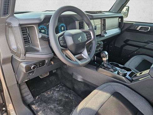 New 2025 Ford Bronco 4-Door AWD/4WD image 3