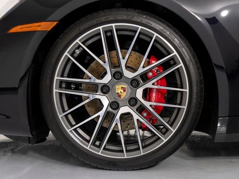 Certified 2022 Porsche 911 Carrera S RWD image 15