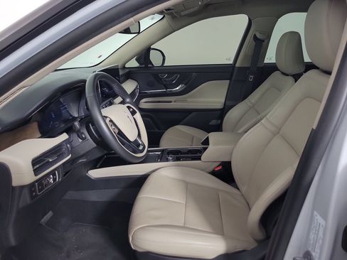Certified 2025 Lincoln Corsair Grand Touring AWD/4WD image 19