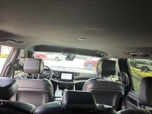 Used 2023 Jeep Wagoneer Series II image 14