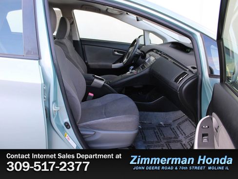 Used 2013 Toyota Prius image 17