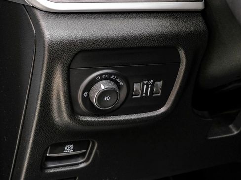 Used 2023 Jeep Grand Cherokee L Limited AWD/4WD image 31