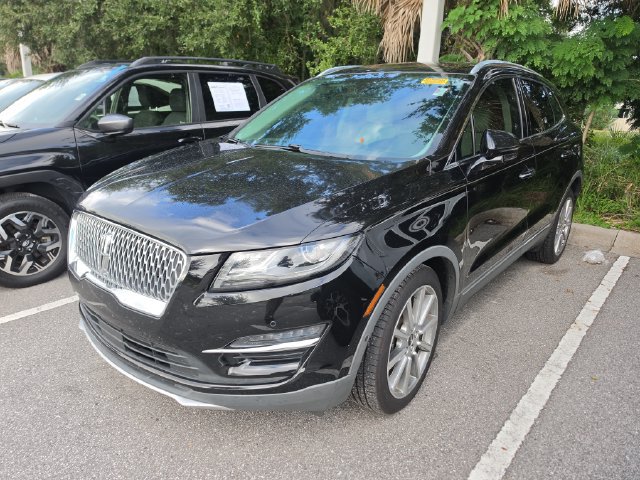 Used 2019 Lincoln MKC Reserve w/ MKC Technology Package FWD image 3