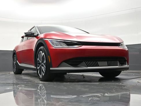 Used 2024 Kia EV6 Light image 27