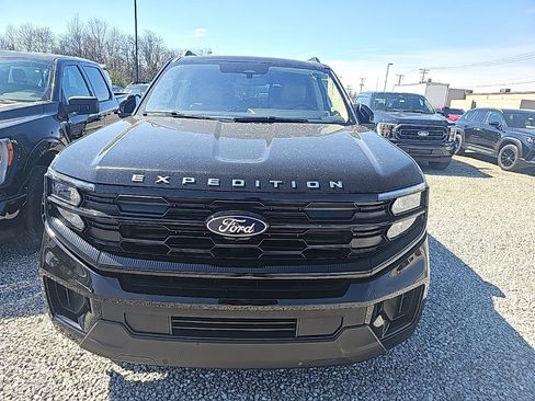 Used 2025 Ford Expedition Max Active image 2