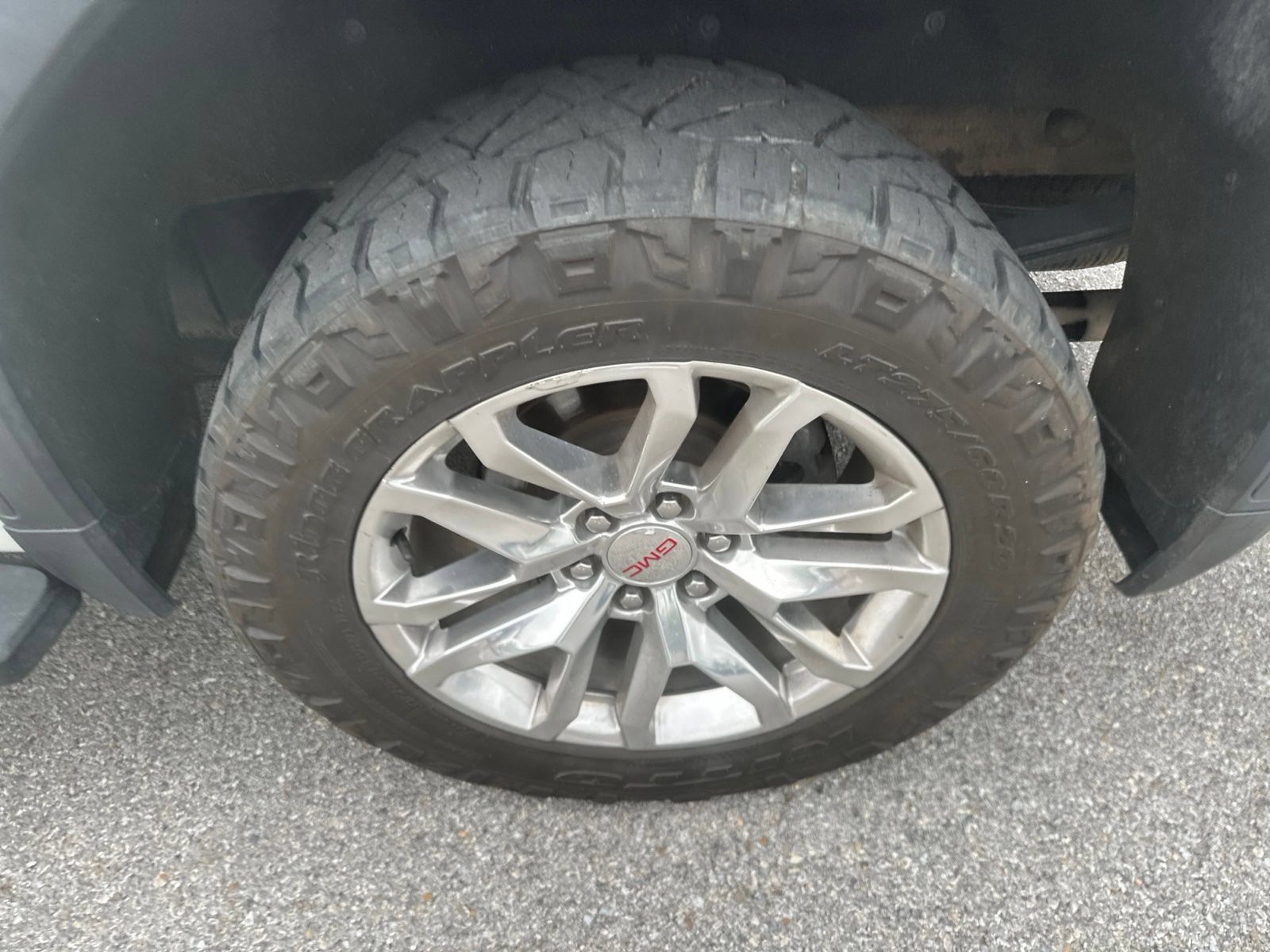 Used 2020 GMC Sierra 1500 SLT AWD/4WD image 9