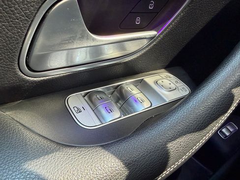 Certified 2020 Mercedes-Benz GLE 350 4MATIC image 23