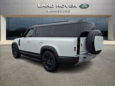 Used 2025 Land Rover Defender 130 S image 2