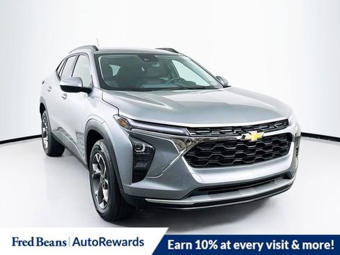 New 2026 Chevrolet Trax LT w/ LT Convenience Package FWD image 1