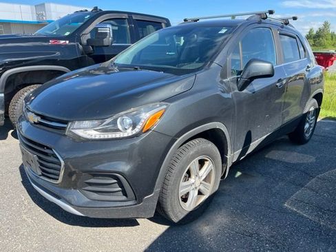 Used 2018 Chevrolet Trax LT w/ LT Convenience Package AWD/4WD image 1