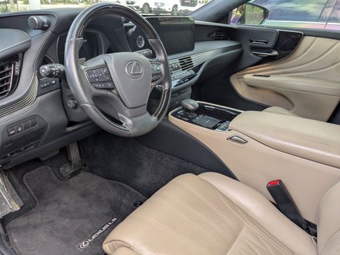 Used 2022 Lexus LS 500 w/ Interior Upgrade Package RWD image 5