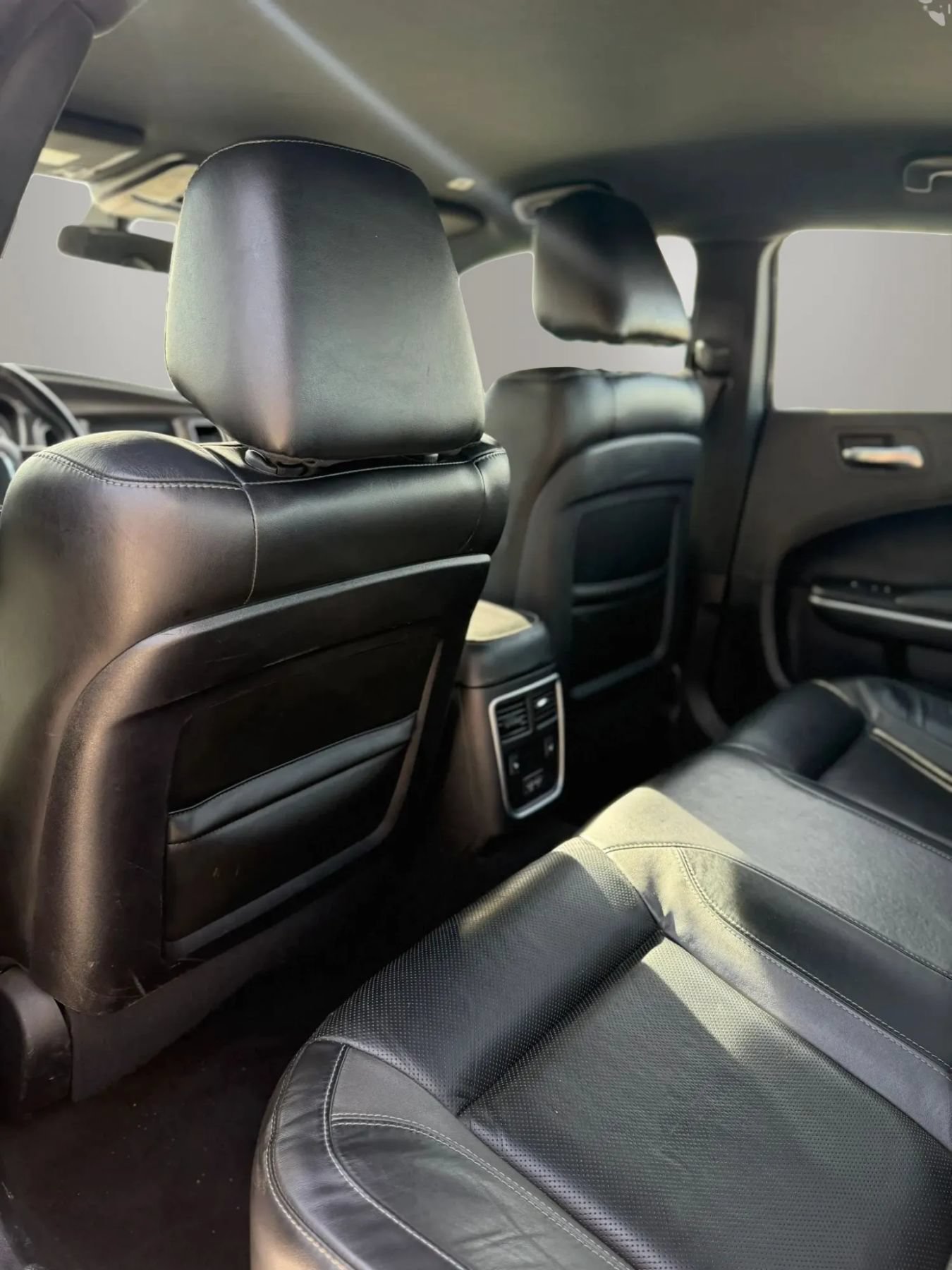 Used 2021 Dodge Charger SXT w/ Leather Interior Group RWD image 17