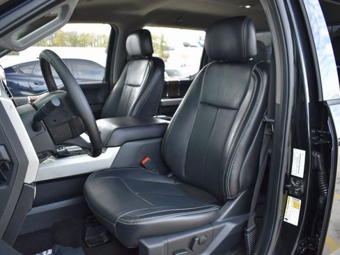 Used 2020 Ford F150 Lariat image 14