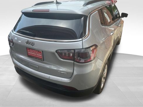Used 2024 Jeep Compass Latitude AWD/4WD image 20