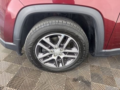 Used 2020 Jeep Compass Latitude image 27