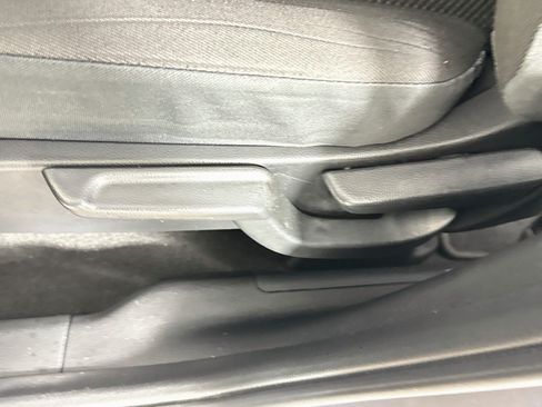 Used 2022 Honda HR-V LX image 22