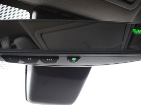 Used 2018 Toyota RAV4 Limited image 22