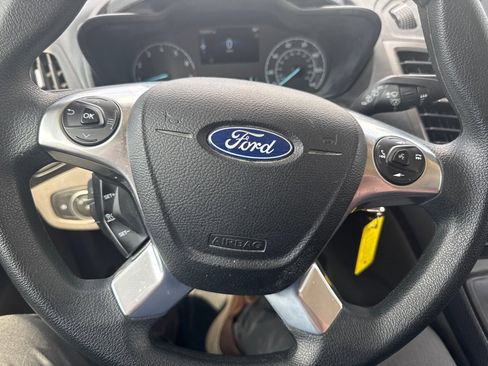 Used 2022 Ford Transit Connect XLT image 26