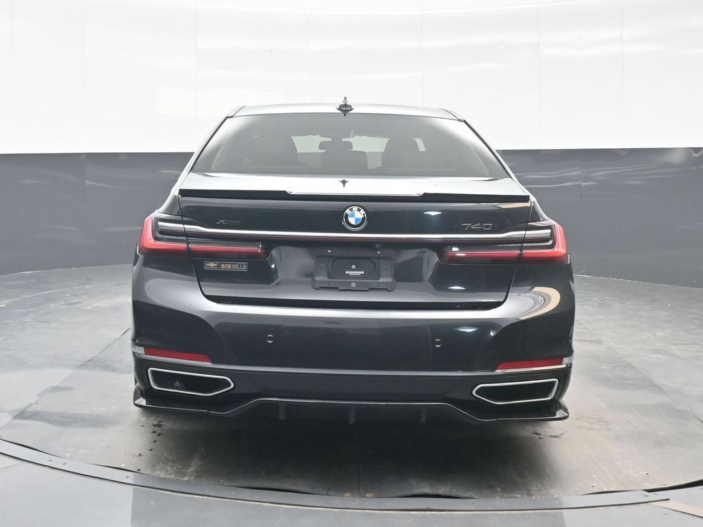 Used 2022 BMW 740i xDrive w/ Premium Package AWD/4WD image 5
