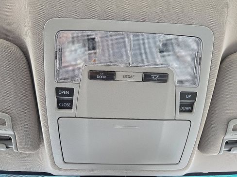 Used 2018 Toyota Avalon XLE Premium FWD image 20