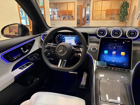 New 2027 Mercedes-Benz GLC 300 image 16