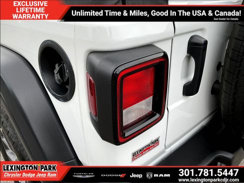 Used 2025 Jeep Wrangler Unlimited Sport AWD/4WD image 23